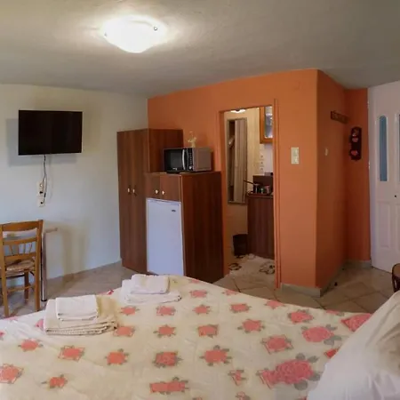 η φωλιτσα 3* Καρπενήσι